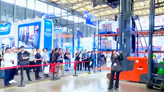 米瑪展會2.gif